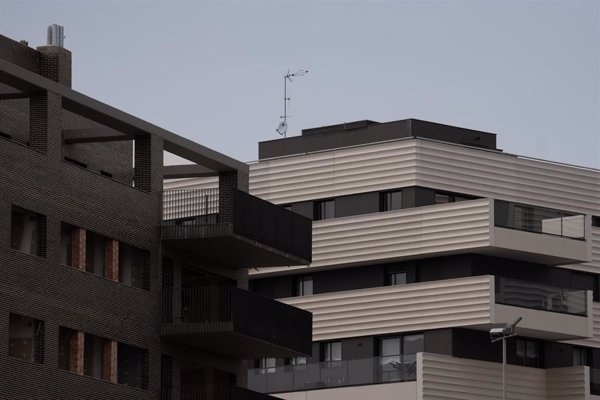 La periferia de Madrid y Barcelona lidera la demanda de vivienda en alquiler, según Idealista