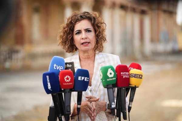Montero, sobre la financiación singular de Cataluña, promete no acordar nada que sea