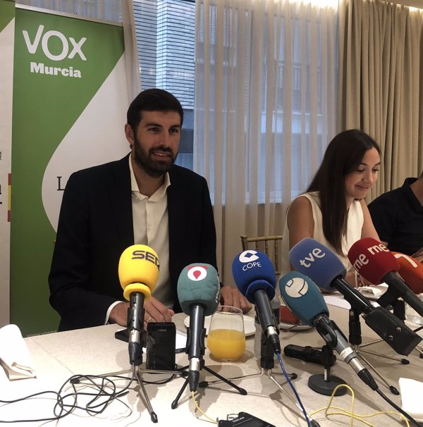 AM- Vox avisa al Gobierno de López Miras que 