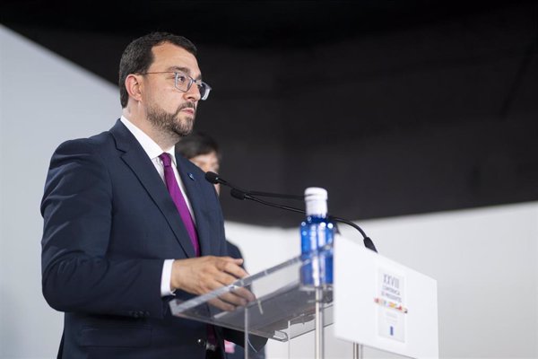 Barbón anuncia su reincorporación a sus funciones como presidente tras una semana de baja médica