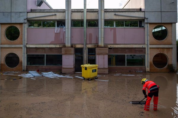 Las urgencias del Hospital Comarcal del Alt Penedès (Barcelona) cierran tras inundarse