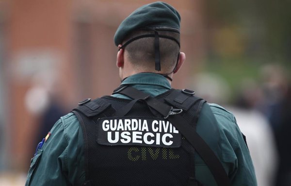 Amplio despliegue de la Guardia Civil en Torre Pachecho (Murcia) para contener los disturbios