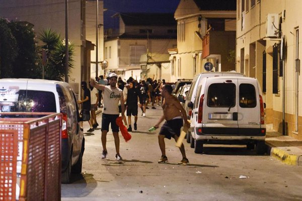 Marlaska confirma que el número de detenidos por los disturbios de Torre Pacheco (Murcia) se eleva a ocho