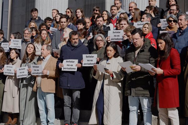 Los servicios jurídicos del Congreso cuestionan la reforma de reglamento para sancionar a 'pseudoperiodistas'