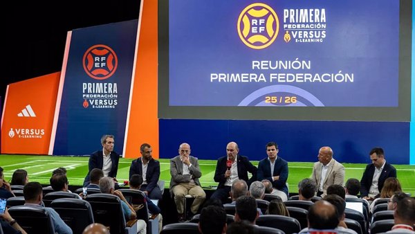 La RFEF y los clubes de Primera y Segunda Federación preparan la próxima temporada con una reunión en Las Rozas
