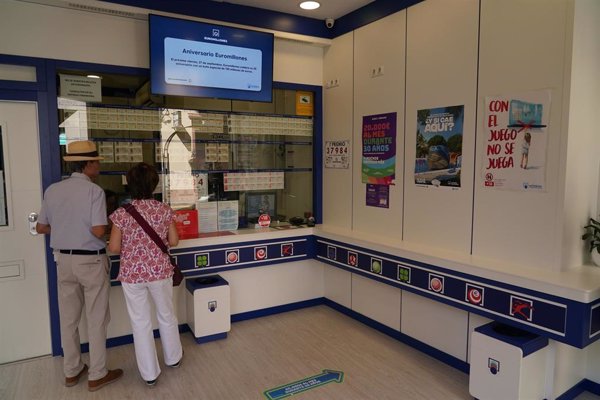 Un acertante de la Bonoloto gana casi tres millones de euros con un boleto validado en la capital este lunes