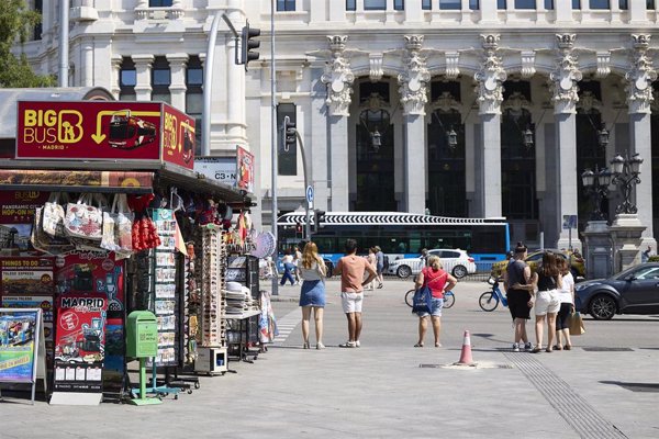 Las agencias de viajes minoristas ingresarán 13.450 millones en 2025 (+5%), pero siguen por debajo de 2019