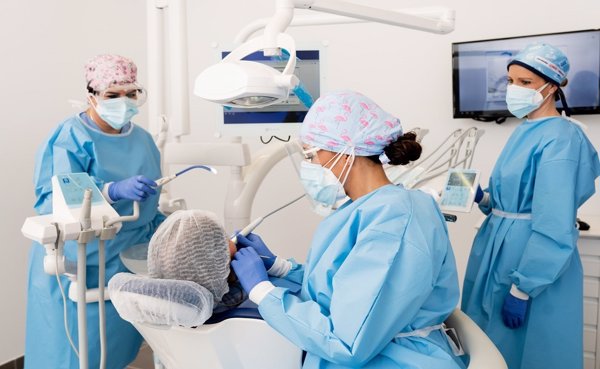 El fondo de pensiones Ontario Teachers compra a Advent el proveedor dental Donte por más de 1.000 millones