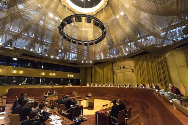 Bruselas pone en duda ante el TJUE que la amnistía sea de interés general por ser parte de un