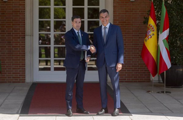 Pradales exige a Sánchez avanzar en el 