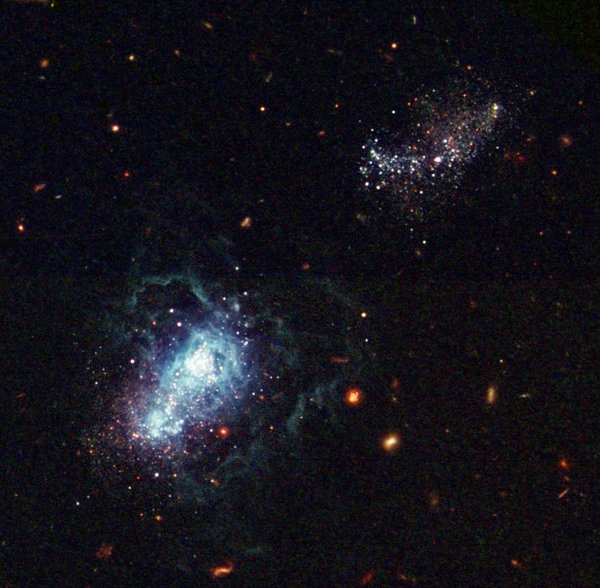 Detectan una radiación inusualmente energética en una galaxia análoga a las del universo primitivo