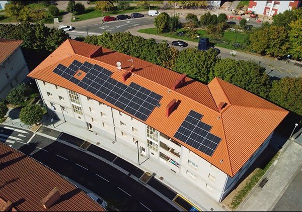 CaixaBank, MicroBank y Edinor suman 20 Comunidades Energéticas Locales valoradas en 18,5 millones