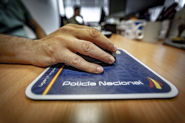 Policía Nacional detiene al administrador de varias cuentas en redes sociales por difundir pornografía infantil