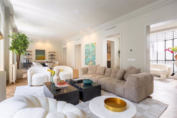 John Taylor vende en Madrid una casa de lujo de 8,8 millones de euros y gastos mensuales de 500 euros