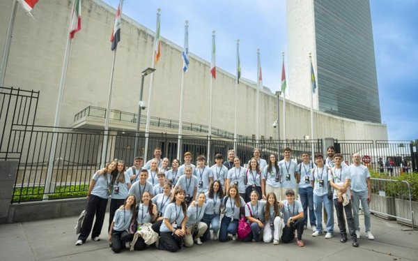 Estudiantes de España y Portugal presentan proyectos en la ONU en un programa de Fundación La Caixa