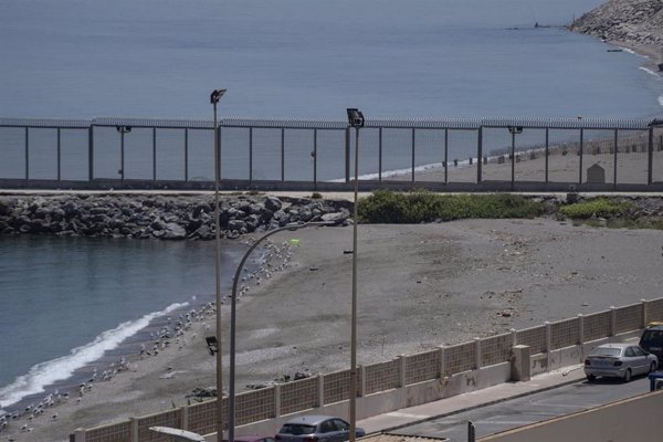 La Guardia Civil recupera el cadáver de un migrante en aguas de Ceuta y suma 16 desde enero