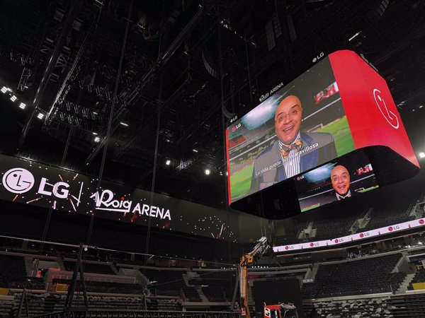 LG viste el nuevo Roig Arena con 1.700 metros cuadrados de pantallas LED y el marcador con mayor resolución de Europa