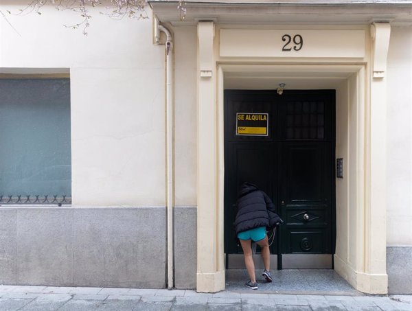 El Senado introduce cambios en la reforma del REF canario para incentivos fiscales al alquiler y lo remite al Congreso