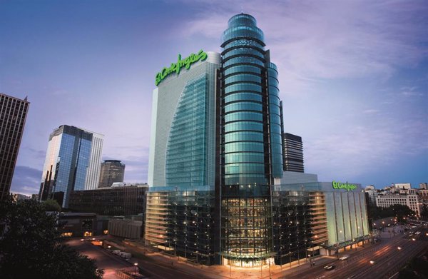 El Corte Inglés coloca bonos por 500 millones con una demanda que supera casi nueve veces la oferta