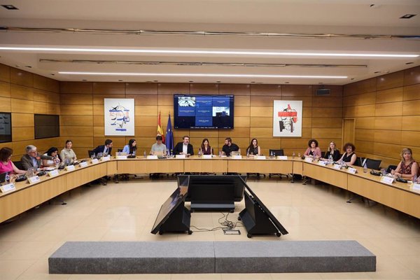 CCAA presentes en la reunión con Rego afean al PP su plante e