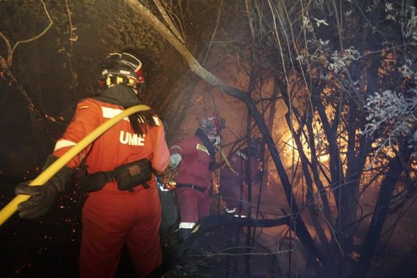La UME sigue desplegada en el incendio de Méntrida (Toledo) con 123 militares, 42 vehículos y 3 drones