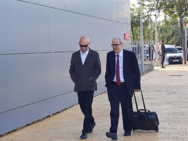 El exasesor de Moncloa investigado en la causa del hermano de Sánchez renuncia a su puesto en la Diputación de Badajoz