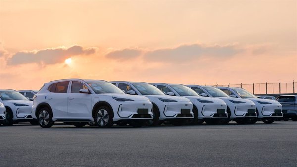 Las ventas del grupo Geely aumentan un 30% en el primer semestre, con casi dos millones de entregas