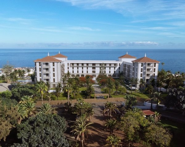 Gran Hotel Taoro reabre en septiembre apostando por la alta gastronomía con Ricardo Sanz y Erlantz Gorostiza