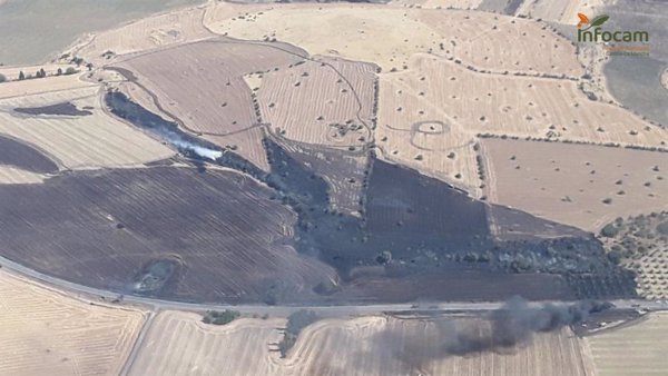 Controlado el incendio forestal causado por un camión en Alcolea de Calatrava (Ciudad Real)