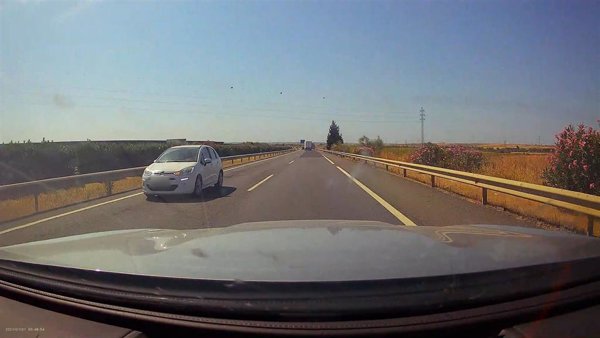 Investigada una mujer por conducir ocho kilómetros en sentido contrario por la autovía A-49 en Huelva