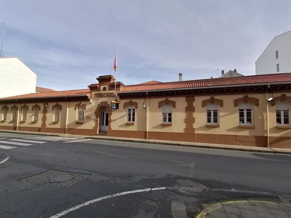 Dos detenidos en Ferrol por intentar huir de la policía, tras participar en una pelea en un pub