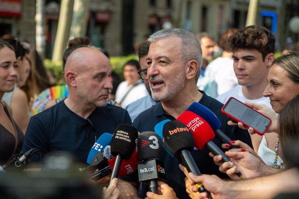 Collboni espera que Barcelona acoja el WorldPride 2030