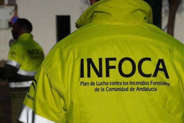 Infoca da por extinguidos los incendios de Morón (Sevilla) y Antequera (Málaga)