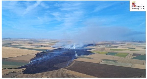 Controlado un incendio accidental en Montealegre de Campos (Valladolid) que alcanzó gravedad 1