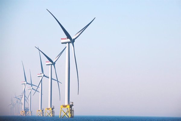 Iberdrola completa el primer tramo de cable de exportación de su 'megaproyecto' eólico marino East Anglia 3
