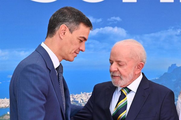 Sánchez, Lula, Boric, Petro y Orsi defienden la democracia como 