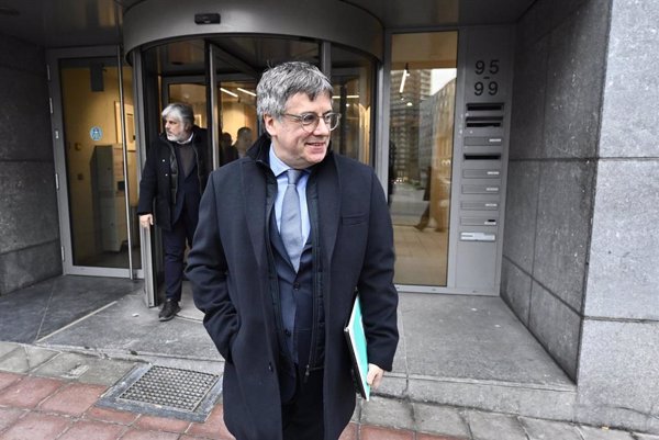 Puigdemont acusa a Podemos de 