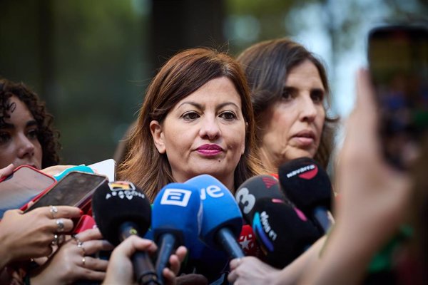 Sira Rego se reúne en Granada con los hijos de Juana Rivas y reivindica el