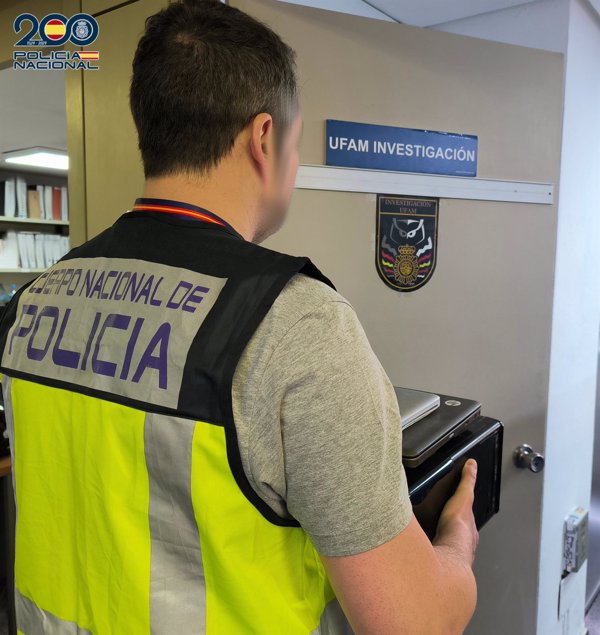 Detenido un trabajador de un centro médico de Palma por intimidar con proposiciones sexuales a cinco compañeras