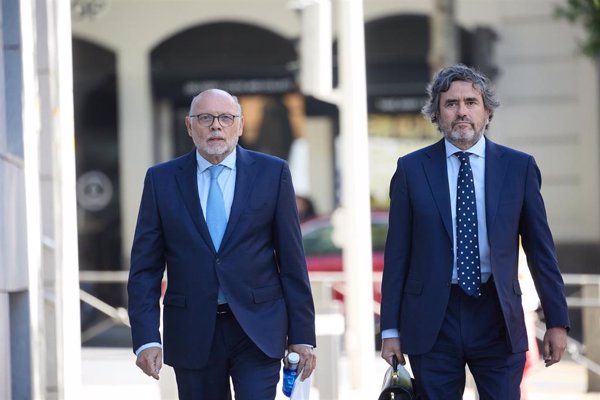 El exdirector de Carreteras se desvincula de amaños de obras y liga a interés electoral las consultas de Koldo García