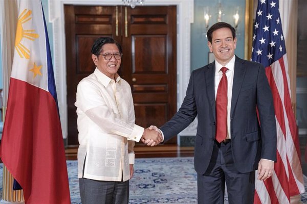 El presidente de Filipinas se reúne en EEUU con Rubio y Hegseth antes de abordar con Trump los aranceles