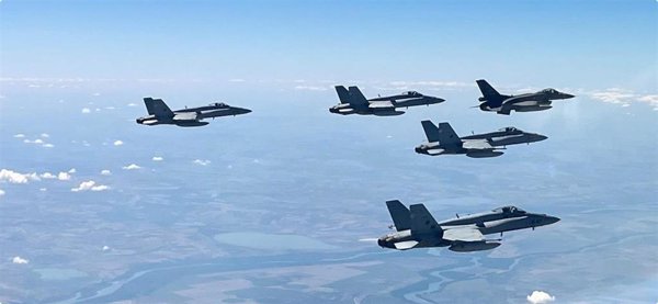 España despliega hoy por primera vez cazas F-18 en Islandia para intensificar la vigilancia en el Atlántico Norte