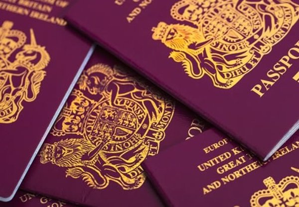Singapur lidera el ranking de pasaportes más fuertes del mundo,con España y seis europeos más en tercer puesto