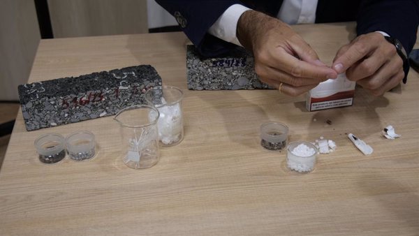 Las universidades de Granada y Bolonia (Italia) diseñan un asfalto sostenible a partir de colillas de cigarrillos