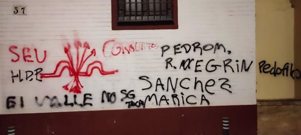 El PSOE andaluz denuncia pintadas en las sedes del partido y las vincula al 