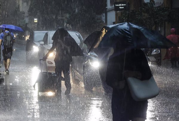 Emergencias establece alerta naranja por lluvias y tormentas con granizo en el norte de Castellón este miércoles