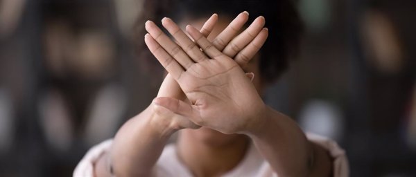 EAPN-ES ve difícil erradicar la aporofobia por ser 