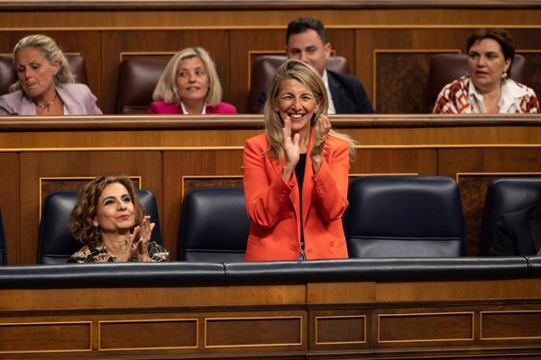 Yolanda Díaz defiende una 