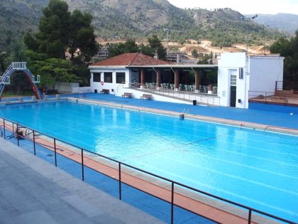 Un hombre de 45 años muere ahogado en la piscina municipal de Alcoi (Alicante)