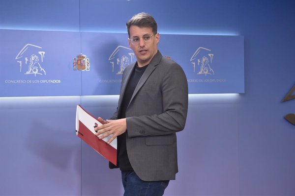El diputado de Chunta contradice a Díaz y Sumar y dice que decidió su voto contra al decreto antiapagón antes del Pleno